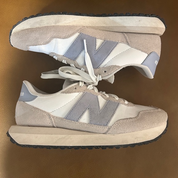[8] New Balance 237 Sneaker in Light Blue - Picture 1 of 6